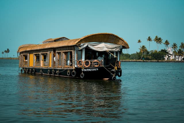 MARARI HOUSEBOAT, MARARIKULAM — photo 1